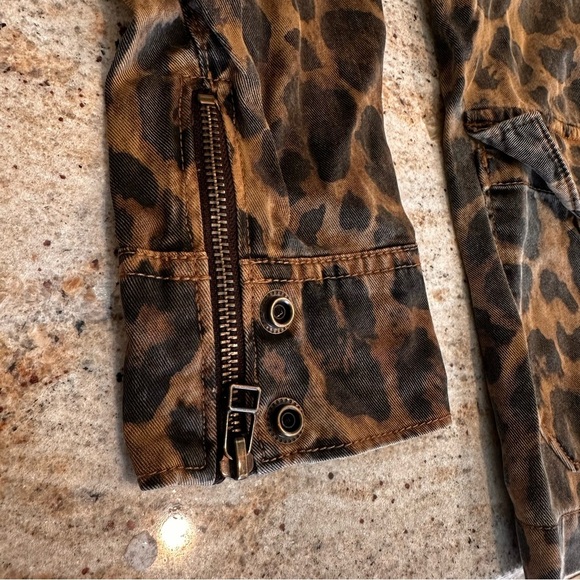 Pam & Gela Leopard Print Utility Jacket from Revolve Size Small - Picture 11 of 13